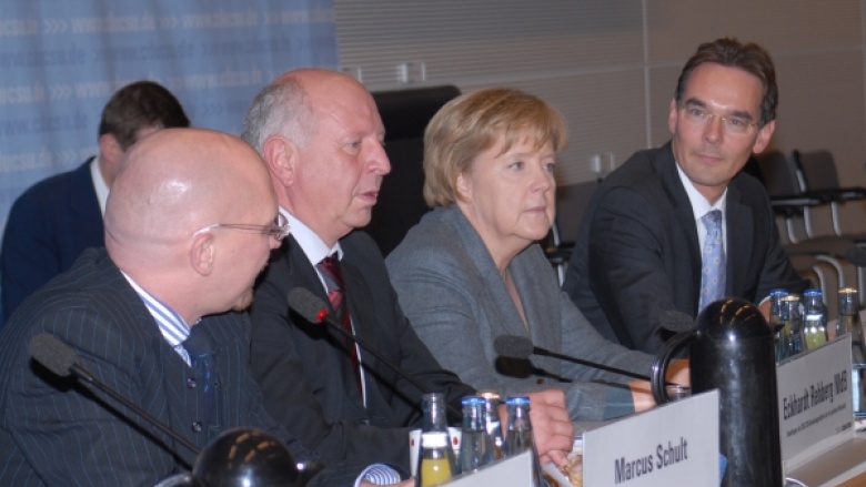 Dr. Angela Merkel und Ingbert Liebing beim Maritimen Kongress der CDU/CSU Bundestagsfraktion