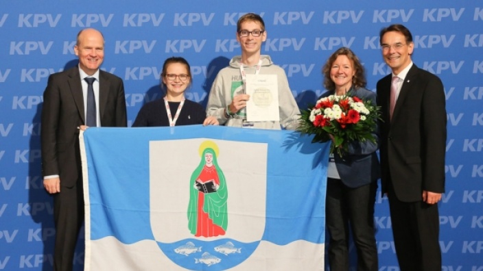 Lobende Anerkennung für die Energiegenossenschaft St. Annen